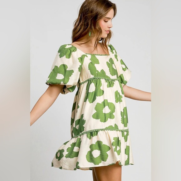 Umgee Dresses & Skirts - Umgee Full Size Contrast Floral Short Sleeve Mini Dress